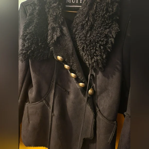 Jacket - Picture 4 of 8